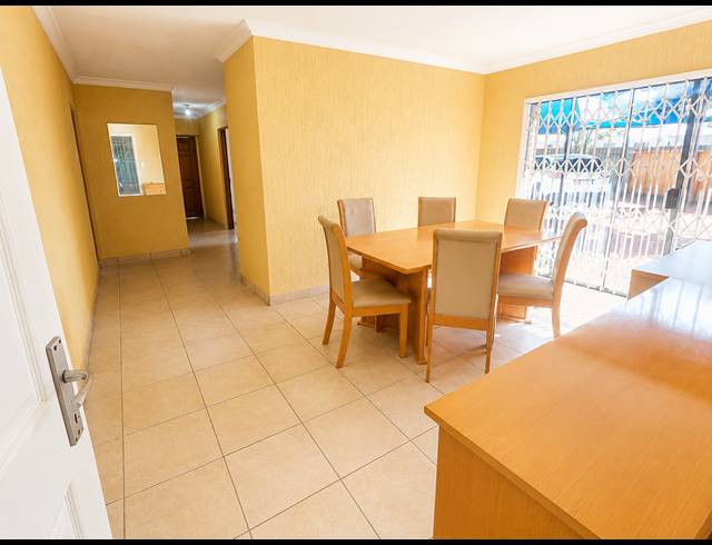 2 BEDROOM HOUSE FOR SALE IN MEYERTON PARK